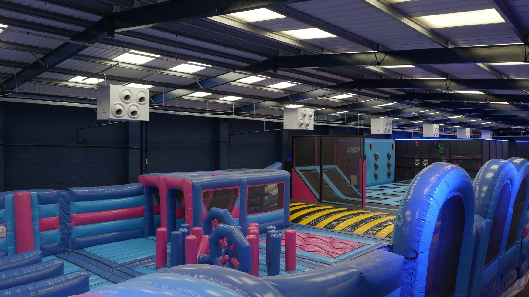 Panasonic Jetstream installatie in trampoline hal